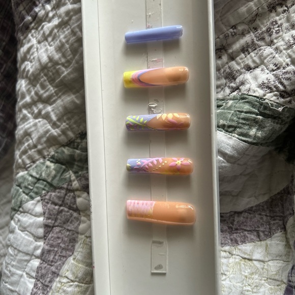 Press on nails made by me to order - Picture 2 of 4